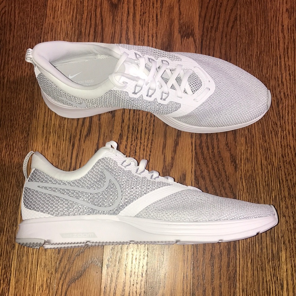 NWOT Nike Zoom Strike